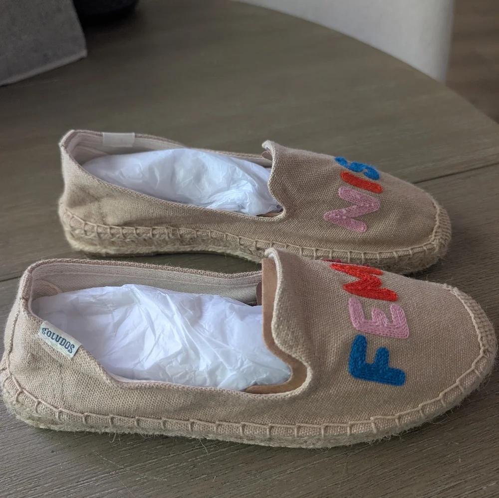 New Anthropologie Soludos Feminist embroidered Slip Ons Size 7 - Picture 5 of 7